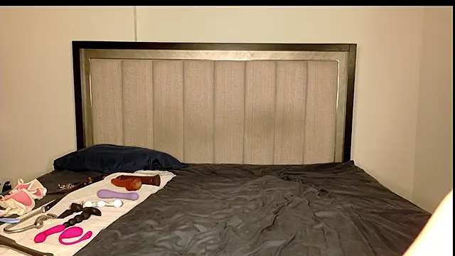 Snapshot of misscatxo chatting on 02.20.25 misscatxo online show from 02.20.25