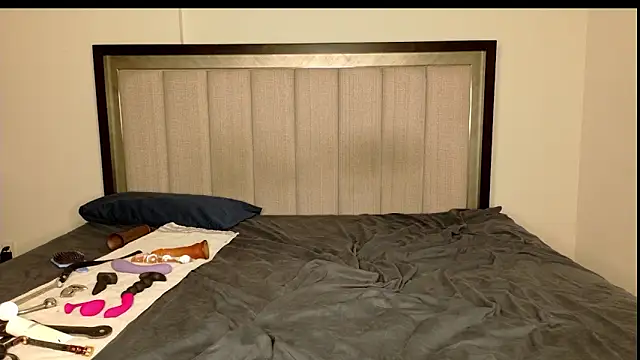 Snapshot of misscatxo chatting on 02.21.25 misscatxo online show from 02.21.25