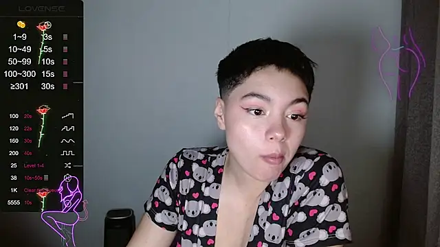 TRIXIE TANG28 online show from 03.23.25