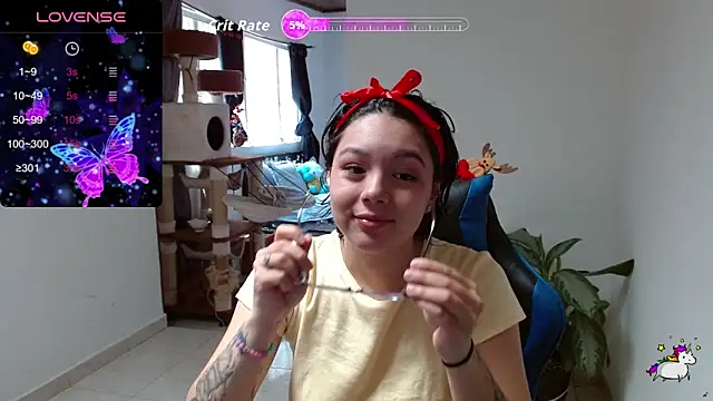 TRIXIE TANG28 online show from 04.16.26