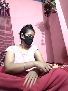 Snapshot of Oindrila-Rani chatting on 12.20.25 Oindrila-Rani online show from 12.20.25