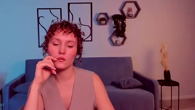 BritnieCute online show from 02.12.26