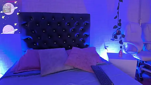 ZoeHarris online show from 02.10.26