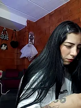 Snapshot of Raven__purple chatting on 03.15.25 Raven purple online show from 03.15.25