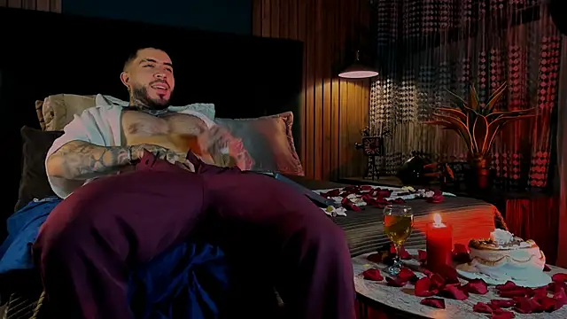 LeoSalvatore  online show from 02.15.25