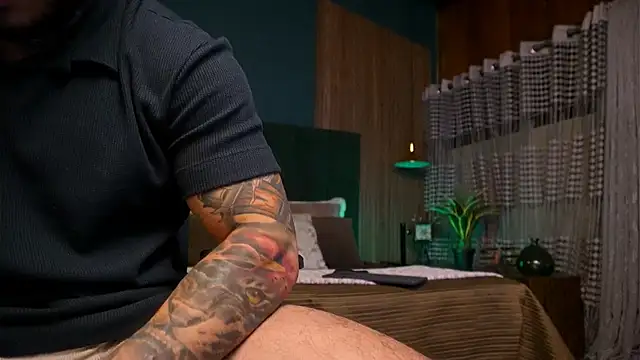 LeoSalvatore  online show from 03.18.25