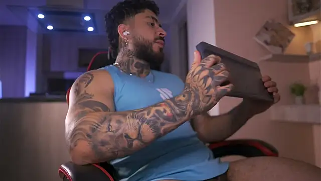 LeoSalvatore  online show from 10.27.25