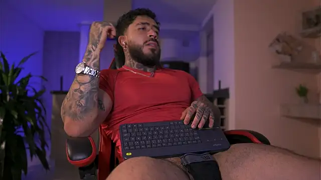 LeoSalvatore  online show from 11.11.25