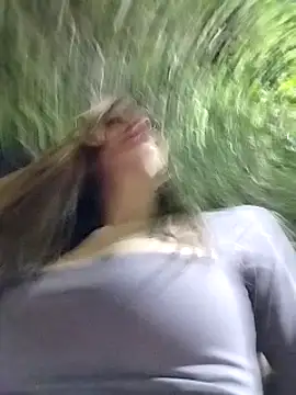 cuteluci  online show from 01.04.25