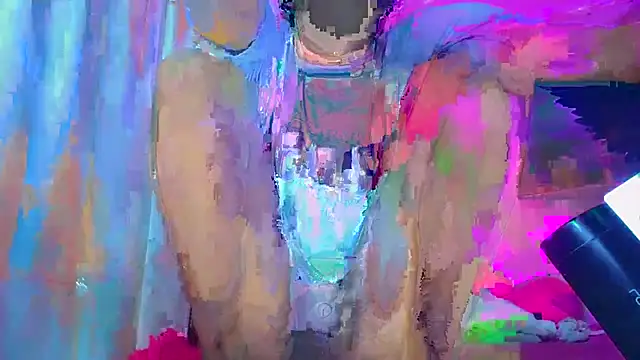 Snapshot of NahomiCamper chatting on 12.19.25 NahomiCamper online show from 12.19.25