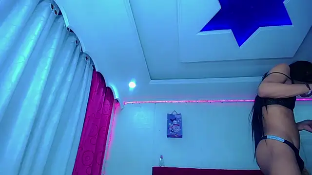 Snapshot of NahomiCamper chatting on 02.20.26 NahomiCamper online show from 02.20.26