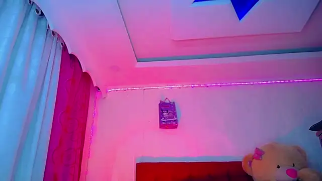 Snapshot of NahomiCamper chatting on 03.31.26 NahomiCamper online show from 03.31.26