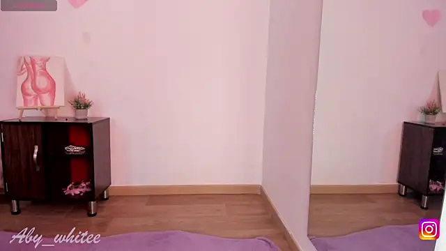 AbyWhitee online show from 09.24.25