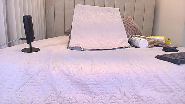 kata hazel online show from 01.09.26