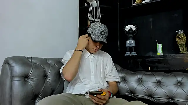 HeellBoy  online show from 11.27.25