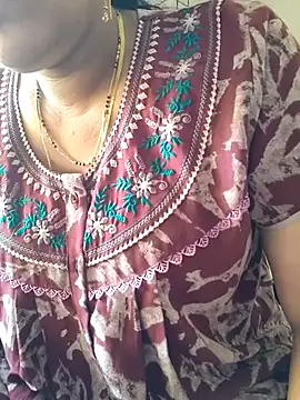 Snapshot of samitasharma chatting on 10.28.25 samitasharma online show from 10.28.25