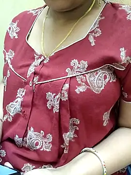 Snapshot of samitasharma chatting on 10.31.25 samitasharma online show from 10.31.25