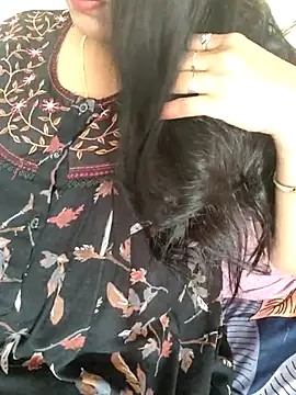 Snapshot of samitasharma chatting on 11.09.25 samitasharma online show from 11.09.25