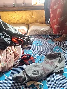 Snapshot of samitasharma chatting on 11.10.25 samitasharma online show from 11.10.25