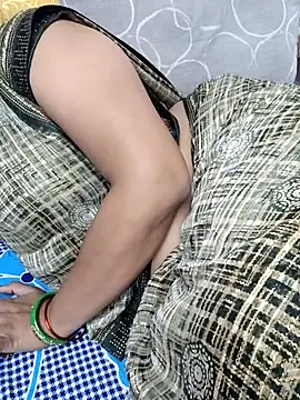 Snapshot of samitasharma chatting on 11.10.25 samitasharma online show from 11.10.25