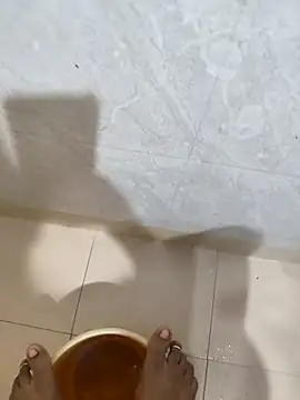 Snapshot of samitasharma chatting on 11.15.25 samitasharma online show from 11.15.25