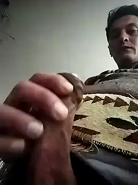 gigolopez1 online show from 10.24.25