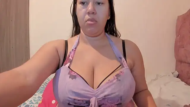 Snapshot of Catherine_tabarezx chatting on 06.03.26 Catherine tabarezx online show from 06.03.26