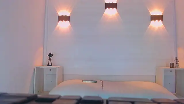 Molly Spears online show from 03.06.25