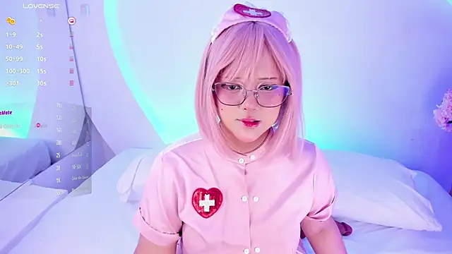 NanaOsaky online show from 12.20.25