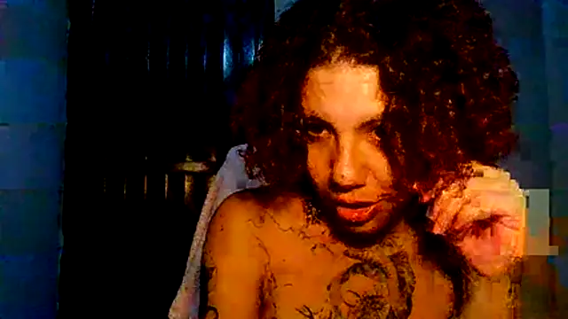 Snapshot of Submersidollx chatting on 05.13.26 Submersidollx online show from 05.13.26