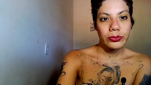 Snapshot of Submersidollx chatting on 05.25.26 Submersidollx online show from 05.25.26