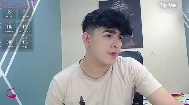 Snapshot of nolan_twink1 chatting on 12.03.24 nolan twink1 online show from 12.03.24