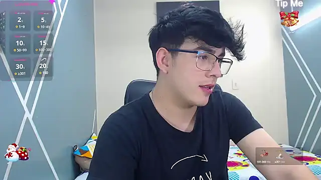 Snapshot of nolan_twink1 chatting on 12.19.24 nolan twink1 online show from 12.19.24