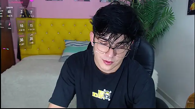 Snapshot of nolan_twink1 chatting on 01.21.25 nolan twink1 online show from 01.21.25