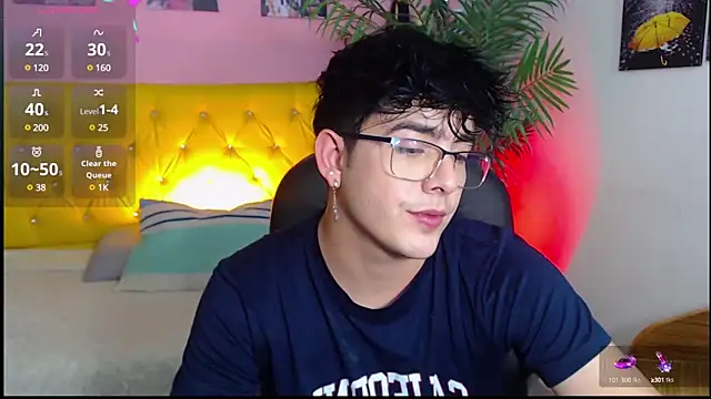 Snapshot of nolan_twink1 chatting on 01.22.25 nolan twink1 online show from 01.22.25