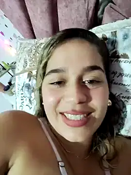 LaurenWelly  online show from 02.24.25