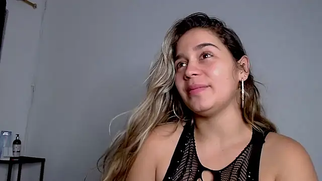 LaurenWelly  online show from 03.02.25