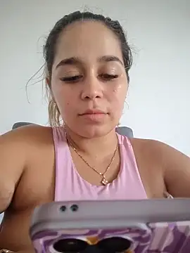 LaurenWelly  online show from 04.04.26