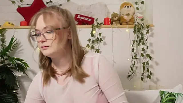 MonicaAsis online show from 03.13.25