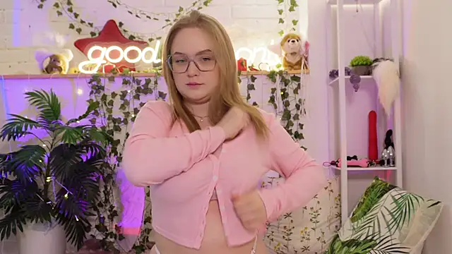 MonicaAsis online show from 02.12.26