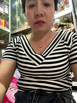 Snapshot of Cesywet chatting on 09.11.25 Cesywet online show from 09.11.25