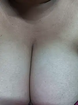 Snapshot of Rinki_Guptaa chatting on 02.23.25 Rinki Guptaa online show from 02.23.25