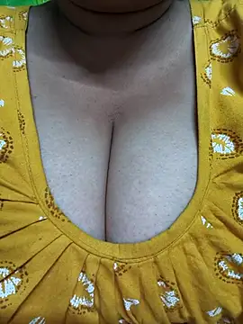 Snapshot of Rinki_Guptaa chatting on 02.27.25 Rinki Guptaa online show from 02.27.25