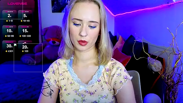 SashaBrooks online show from 10.22.25