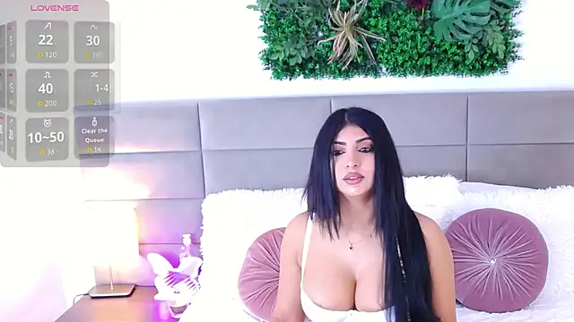 ZendayaClark online show from 11.08.25