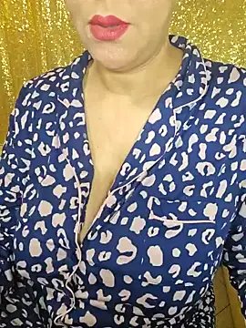 Foxlady2271 online show from 12.28.24