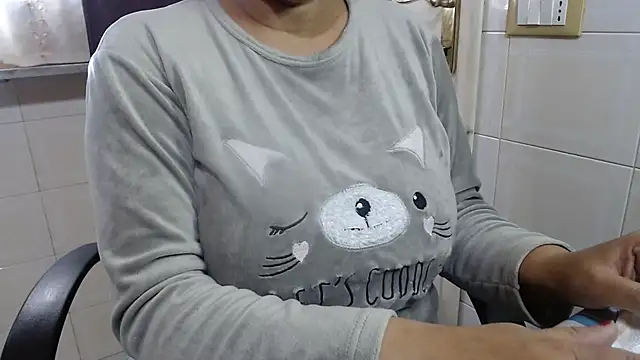 Foxlady2271 online show from 11.09.25