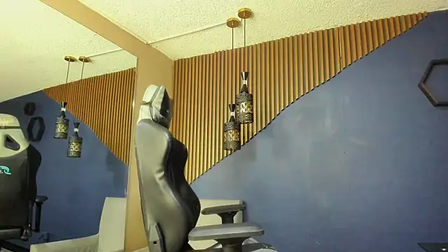 JacksonOlsenn online show from 02.14.25