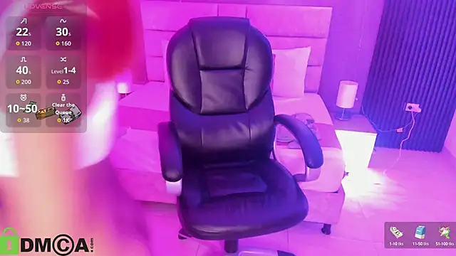 Cristal  adams online show from 09.25.25