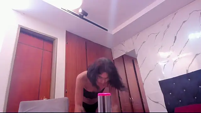 evelyn wine online show from 09.28.25